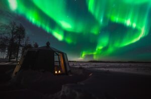 Northern Lights in Lystikämä Country & Lake Retreat in Rovaniemi, Lapland