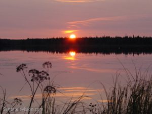 Coucher de soleil en Laponie, Finlande au mois d’août