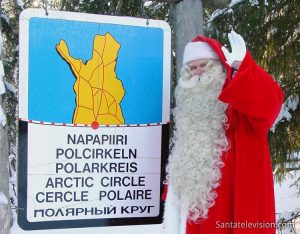 Weihnachtsmann und der Polarkreis in Lappland in Finnland