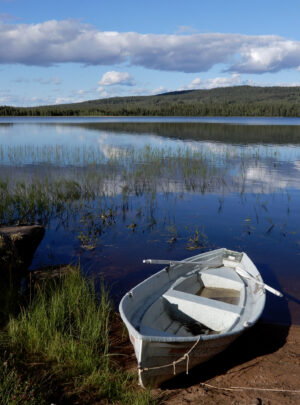 Lago Puolamajarvi en Pello, Laponia Finlandia